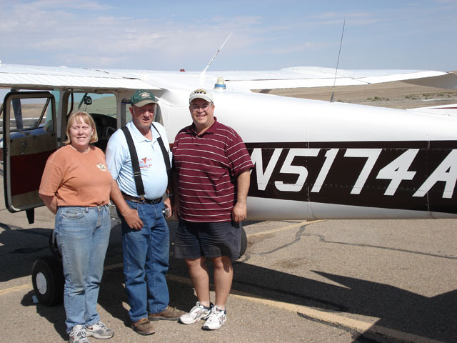 Lynn and John Beech flank their flight instructor, Lavar Wells of Hanksville, UT who as it turns out is also the son of the original owner of N5174A . . . small world, eh?